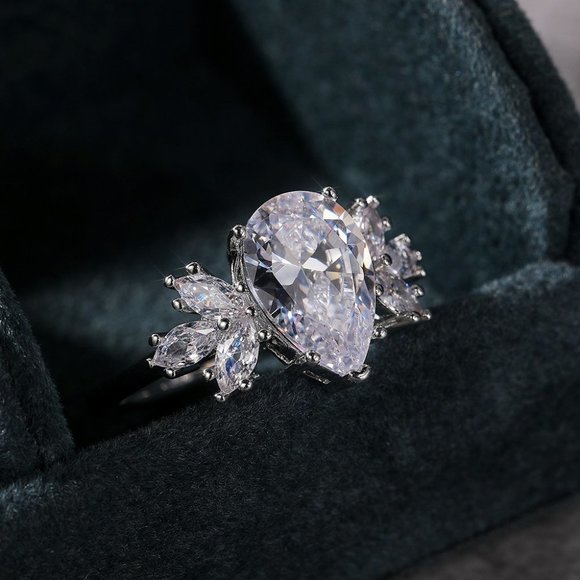 💥Beautiful Water Drop With Leaf Crystal Pure CZ Silver Pear Wedding Ring, K800 - Picture 7 of 7